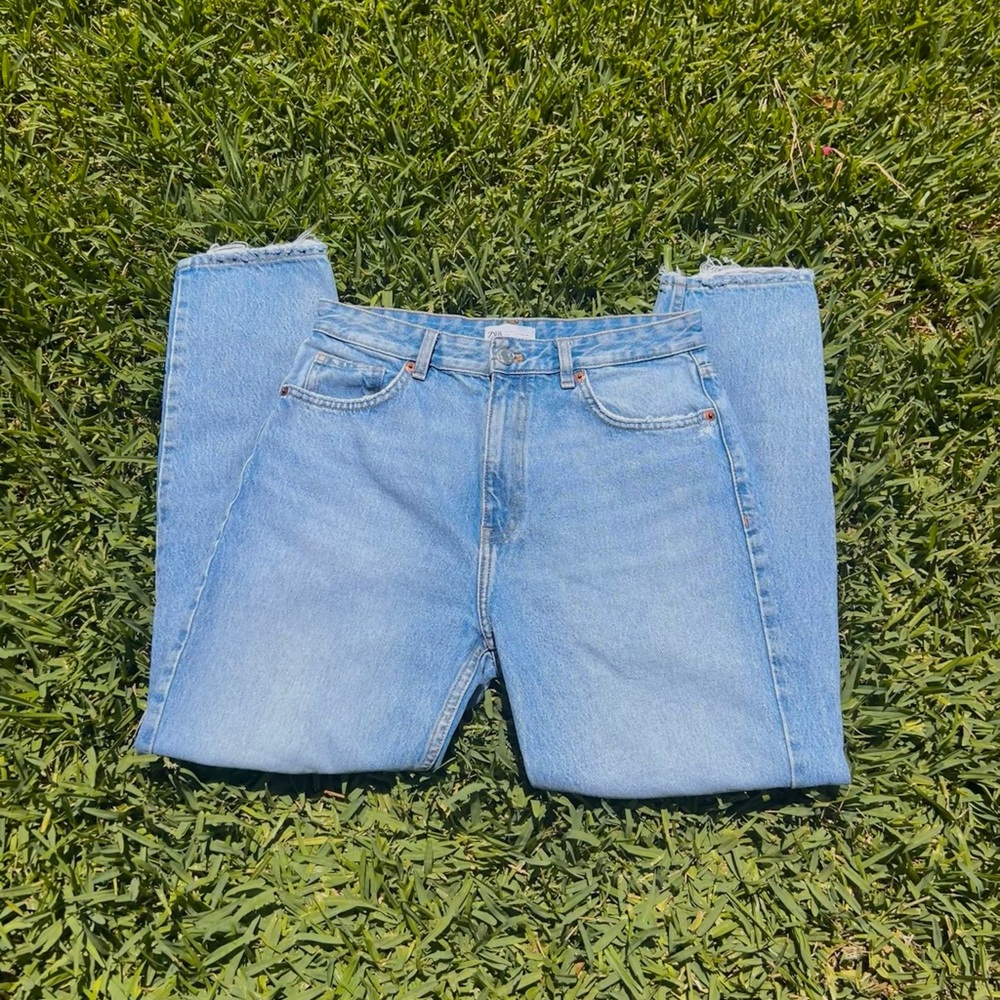 zara mom jeans with rips